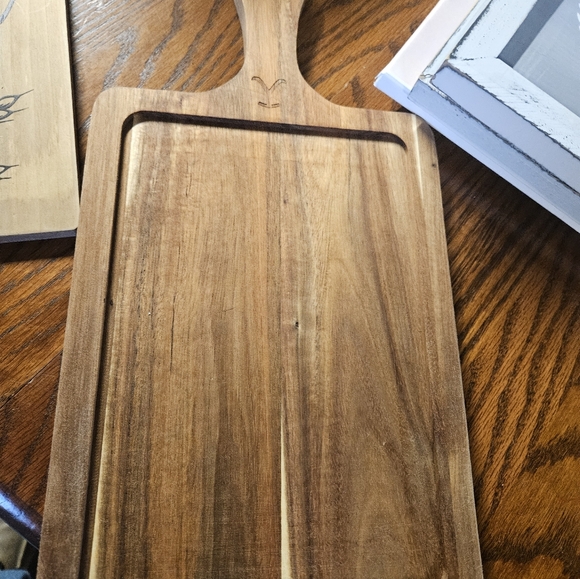 Acacia Wood Cutting Board - Picture 8 of 8